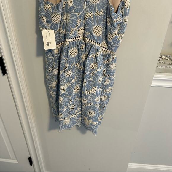NWT Tuckernuck Adelyn Rae Blue White Lace Crochet Mini Dress Medium - Picture 4 of 12